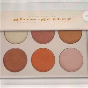 Kara beauty glow getter highlighter palette